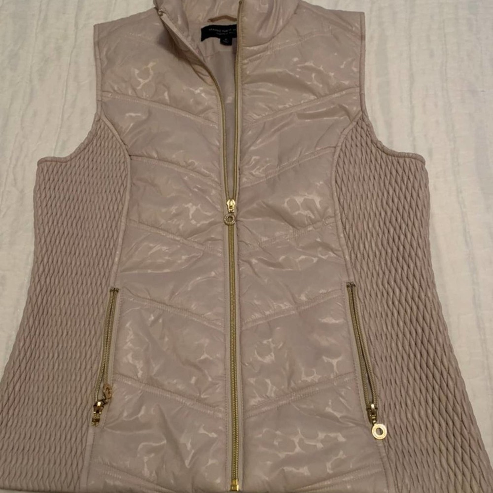 Marc New York Women’s Vest MEDIUM Subtle Animal Print Gold Zippers Andrew Marc